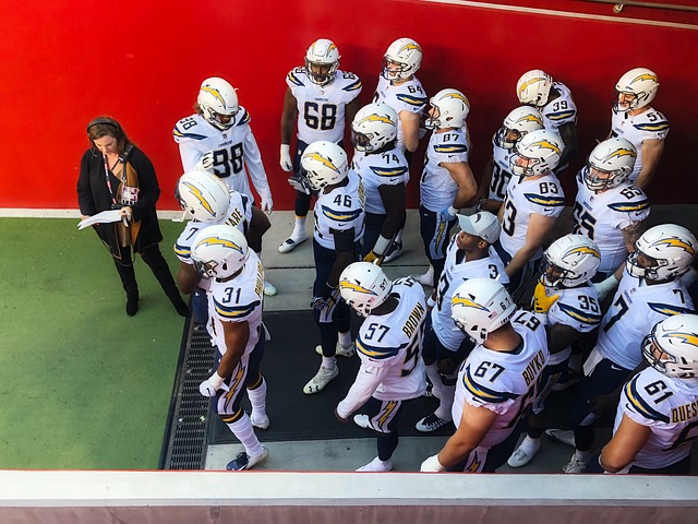 崭露头角 崭露头角